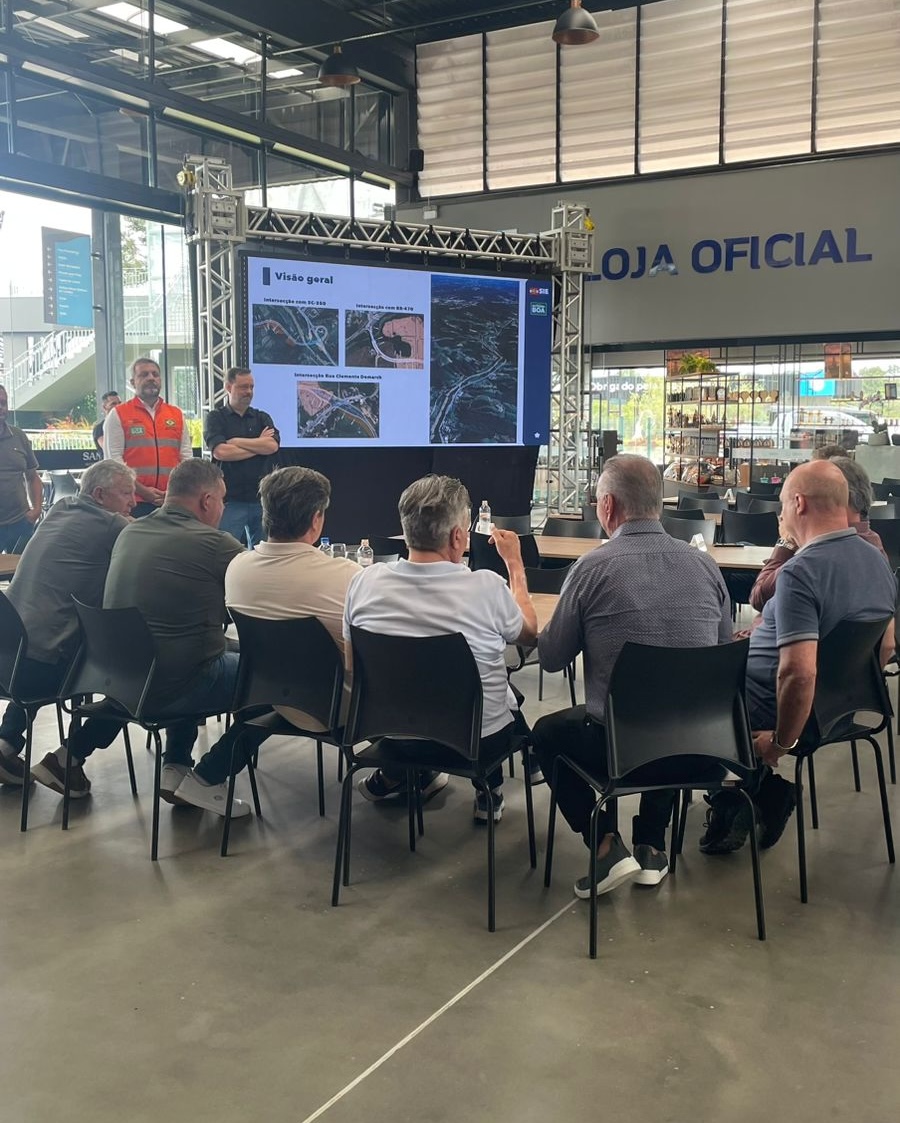 Santa Gastronomia sedia encontro estratégico com Secretário de Infraestrutura e lideranças do Alto Vale